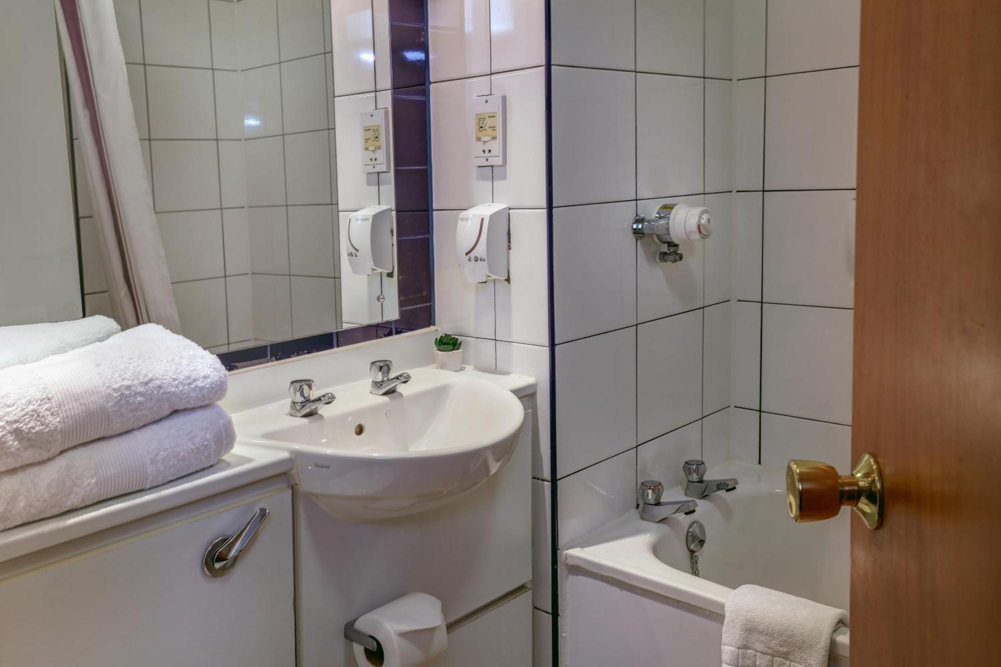 Casa Mere Manchester Airport, Knutsford, Sure Collection By Best Western Exteriör bild